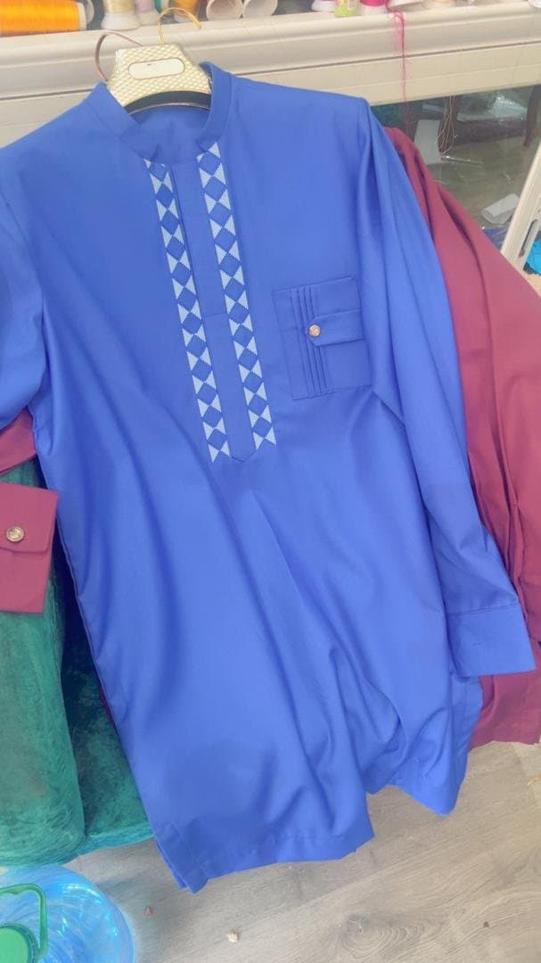 Boubou moderne sénégalais pour homme (Bleu clair) — photo 1