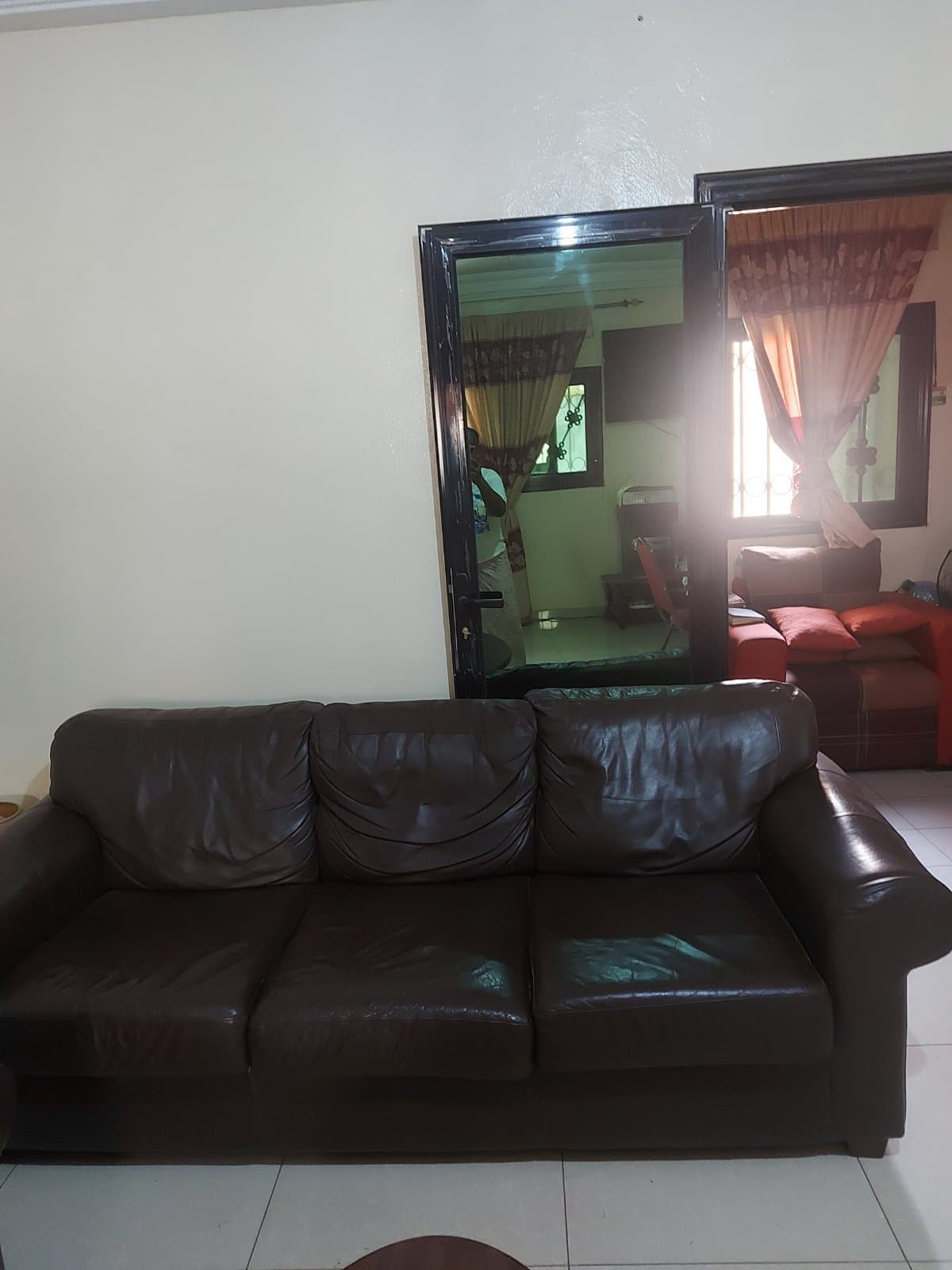 Fauteuil cinq places en cuir  — photo 1